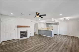 Photo #2: 2733069 Listing 