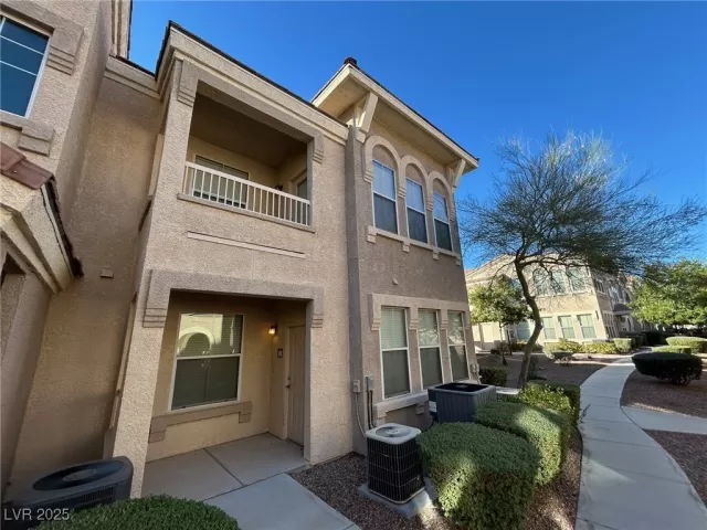 MLS: 2733080 Condo For Sale