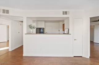 Photo #3: 2733084 Listing 