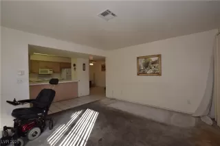 Photo #5: 2733122 Listing 