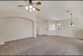 Photo #6: 2733160 Listing