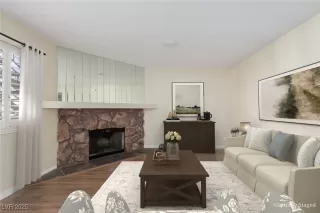 Photo #5: 2733192 Listing