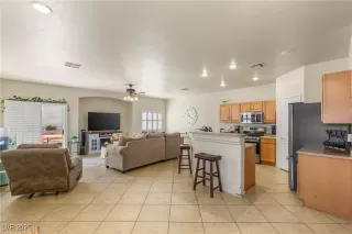 Photo #6: 2733196 Listing