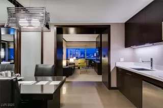 Photo #3: 2733210 Listing