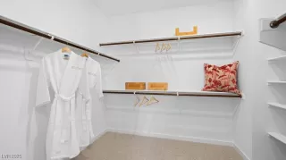 Photo #4: 2733221 Listing