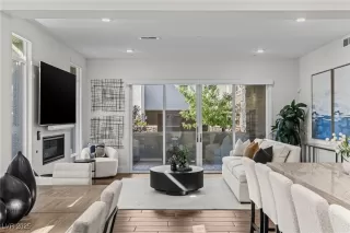 Photo #6: 2733238 Listing