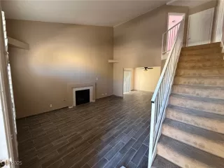 Photo #2: 2733284 Listing 