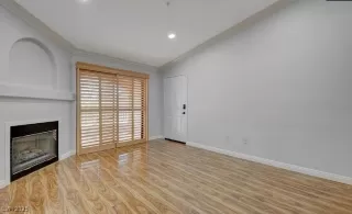 Photo #1: 2733287 Listing 