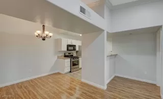 Photo #3: 2733287 Listing 