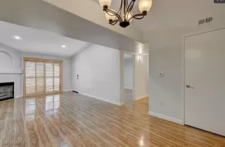 Photo #4: 2733287 Listing 