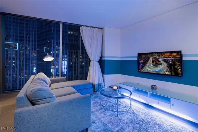 MLS: 2733288 Condo For Sale