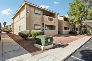 Photo #3: 2733292 Listing