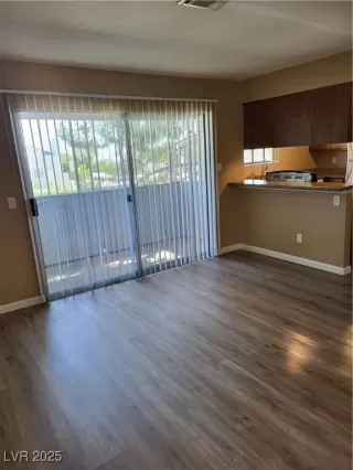 Photo #5: 2733292 Listing