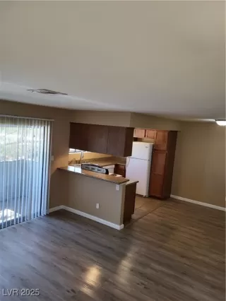 Photo #6: 2733292 Listing