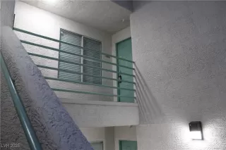 Photo #1: 2733328 Listing 