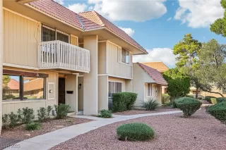 Photo #2: 2733371 Listing