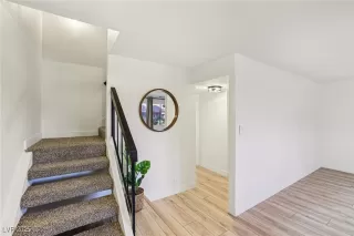 Photo #4: 2733371 Listing