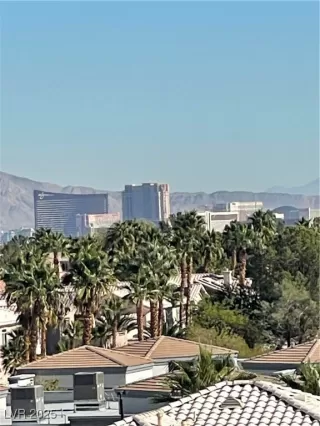 Photo #2: 2733392 Listing