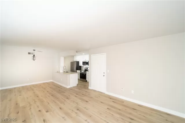 MLS: 2733406 Condo For Sale