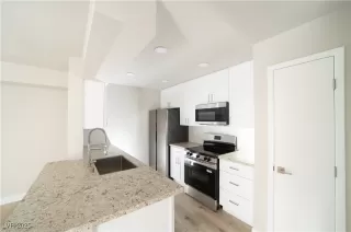 Photo #6: 2733406 Listing