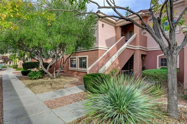 MLS: 2733456 Condo For Sale