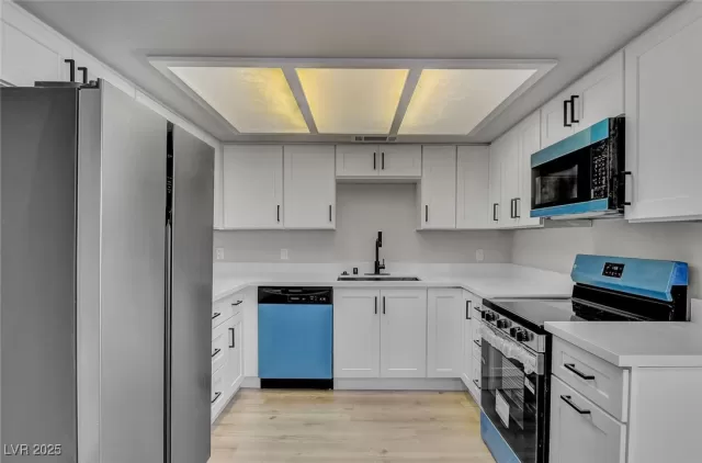 MLS: 2733471 Condo For Sale