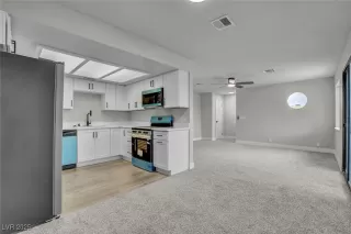 Photo #4: 2733471 Listing