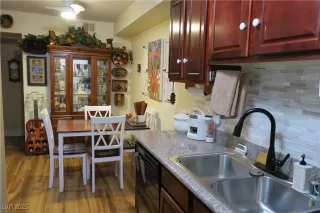 Photo #6: 2733495 Listing