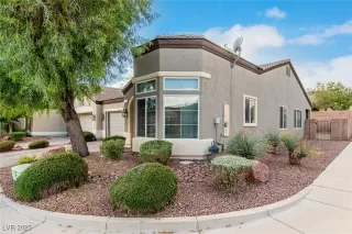 Photo #2: 2733500 Listing