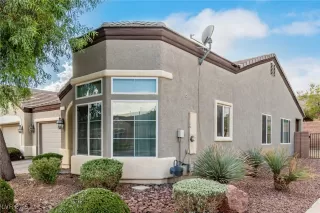 Photo #3: 2733500 Listing