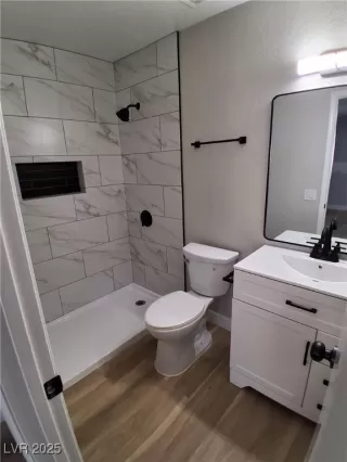 Photo #5: 2733515 Listing