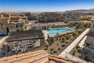 Photo #4: 2733536 Listing 