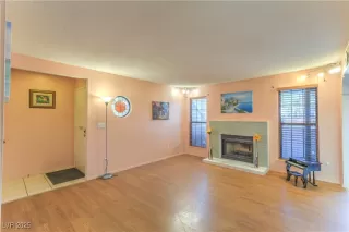 Photo #4: 2733547 Listing