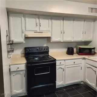 Photo #6: 2733549 Listing