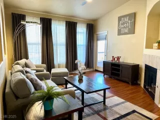 Photo #2: 2733556 Listing 