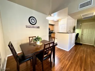 Photo #6: 2733556 Listing 