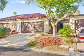 Photo #1: 2733557 Listing