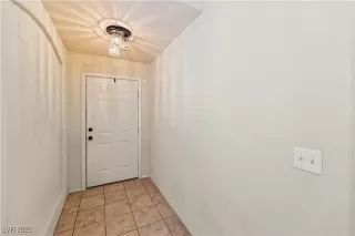 Photo #2: 2733588 Listing