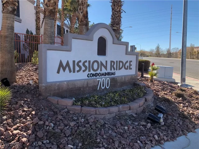 MLS: 2733594 Condo For Sale