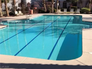 Photo #2: 2733594 Listing 