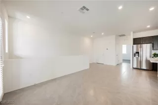 Photo #6: 2733598 Listing