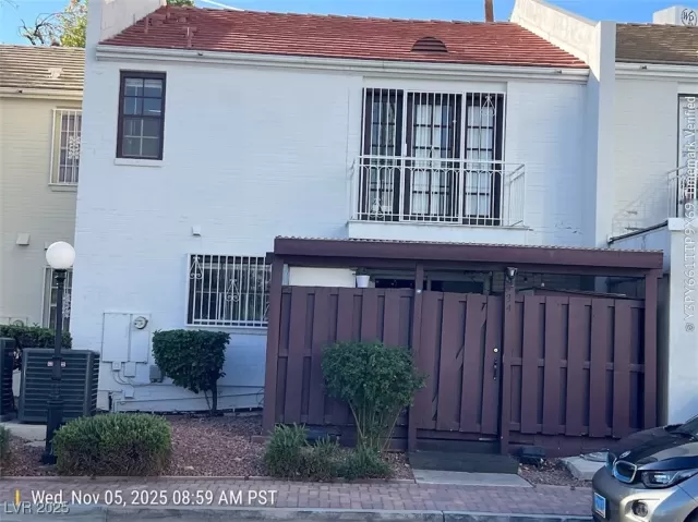 MLS: 2733605 Condo For Sale