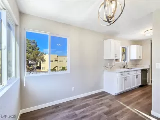 Photo #5: 2733612 Listing 