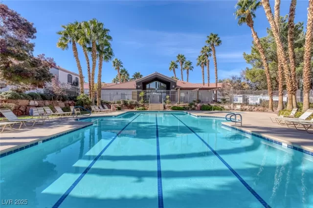 MLS: 2733634 Condo For Sale