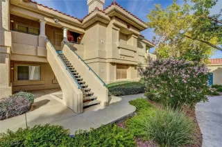 Photo #1: 2733636 Listing 