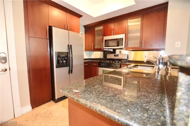 MLS: 2733685 Condo For Sale