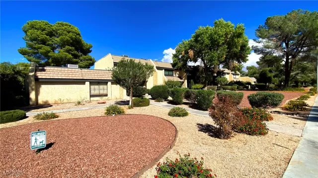 MLS: 2733696 Condo For Sale