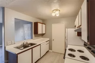 Photo #5: 2733712 Listing