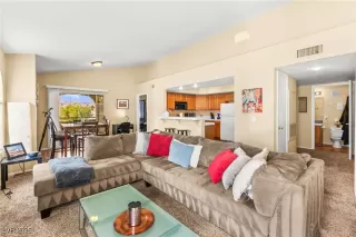 Photo #5: 2733730 Listing 