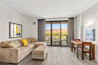 Photo #1: 2733744 Listing 